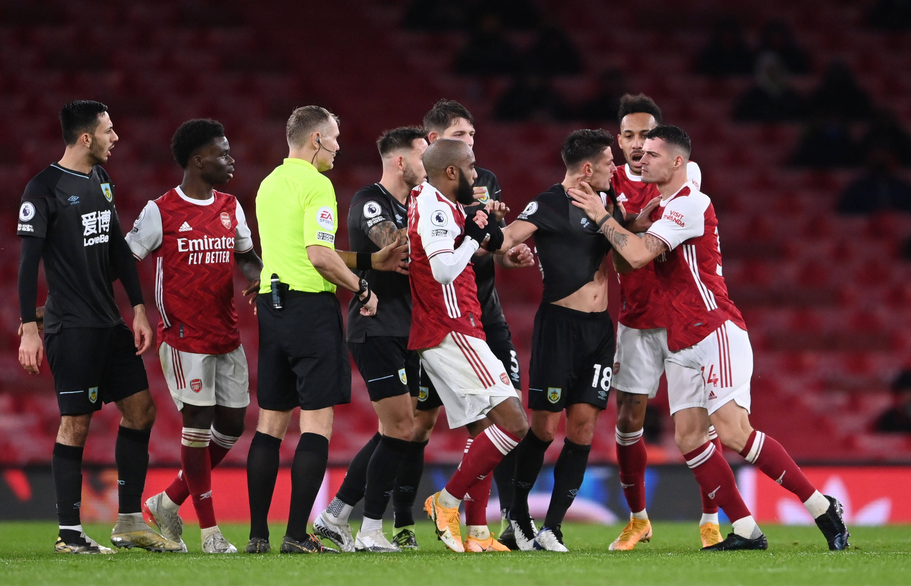 不管是在球 不管是在球